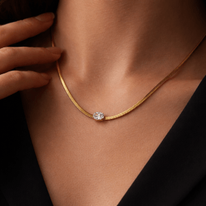 golden-crystal-glow-necklace