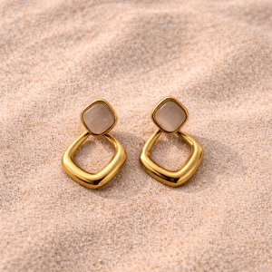 golden-oval-drop-earring