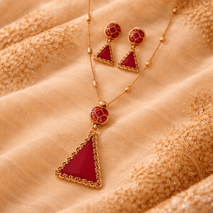 triangle-pendant-necklace